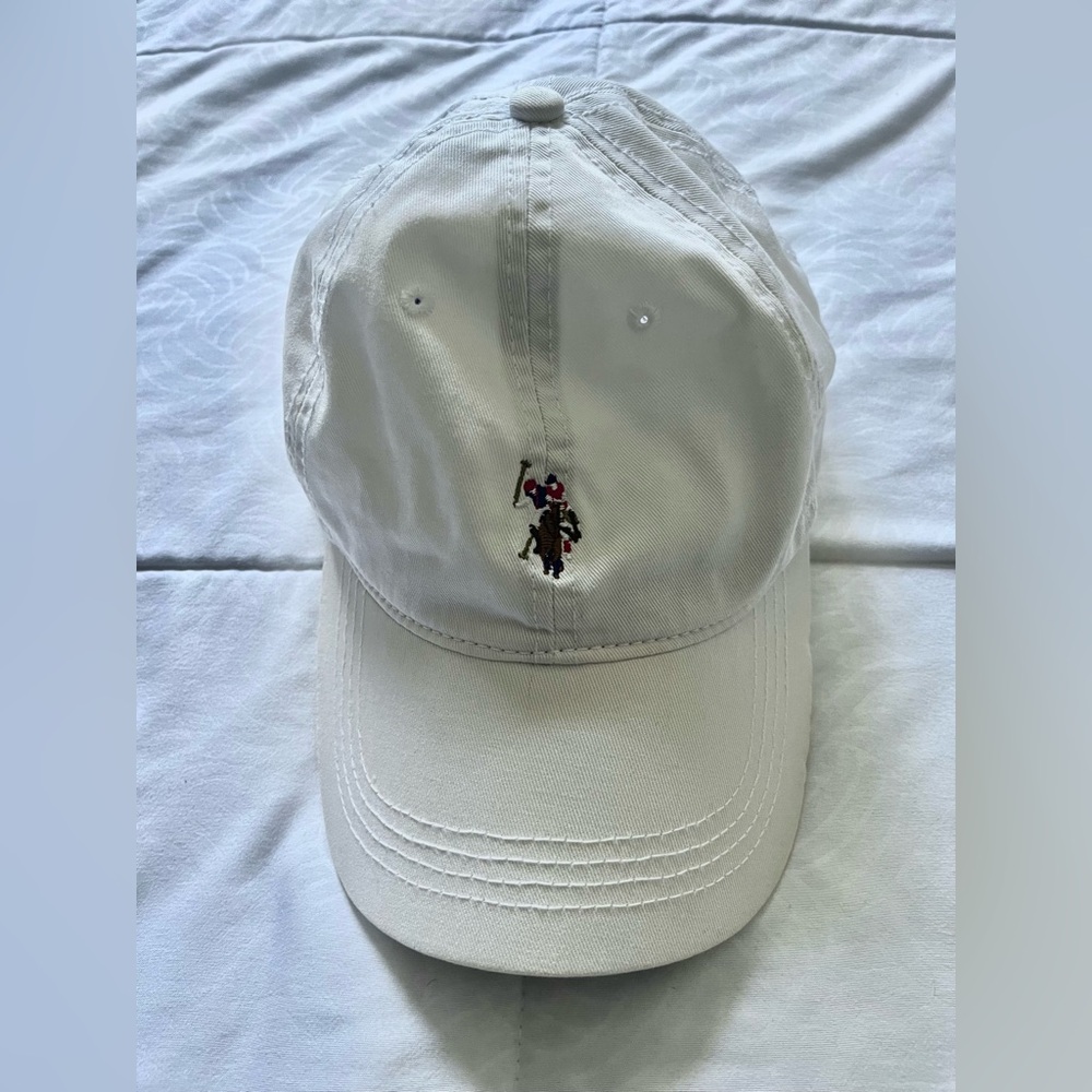 U.S. Polo Assn. White and Navy Cap